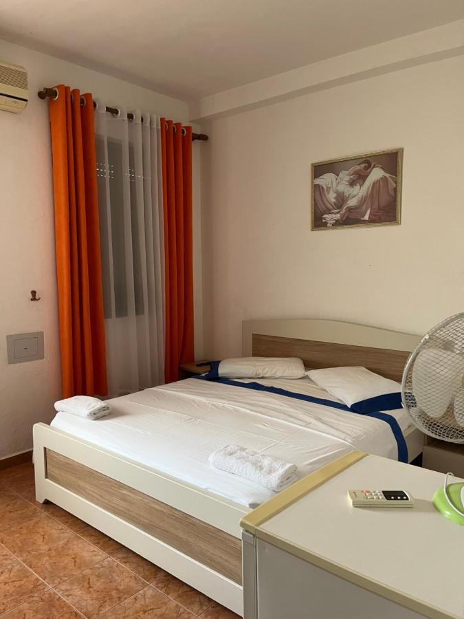 Hotel Bolonja Shëngjin Extérieur photo