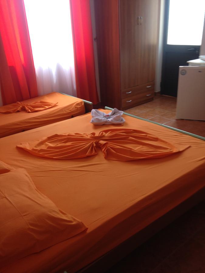 Hotel Bolonja Shëngjin Extérieur photo