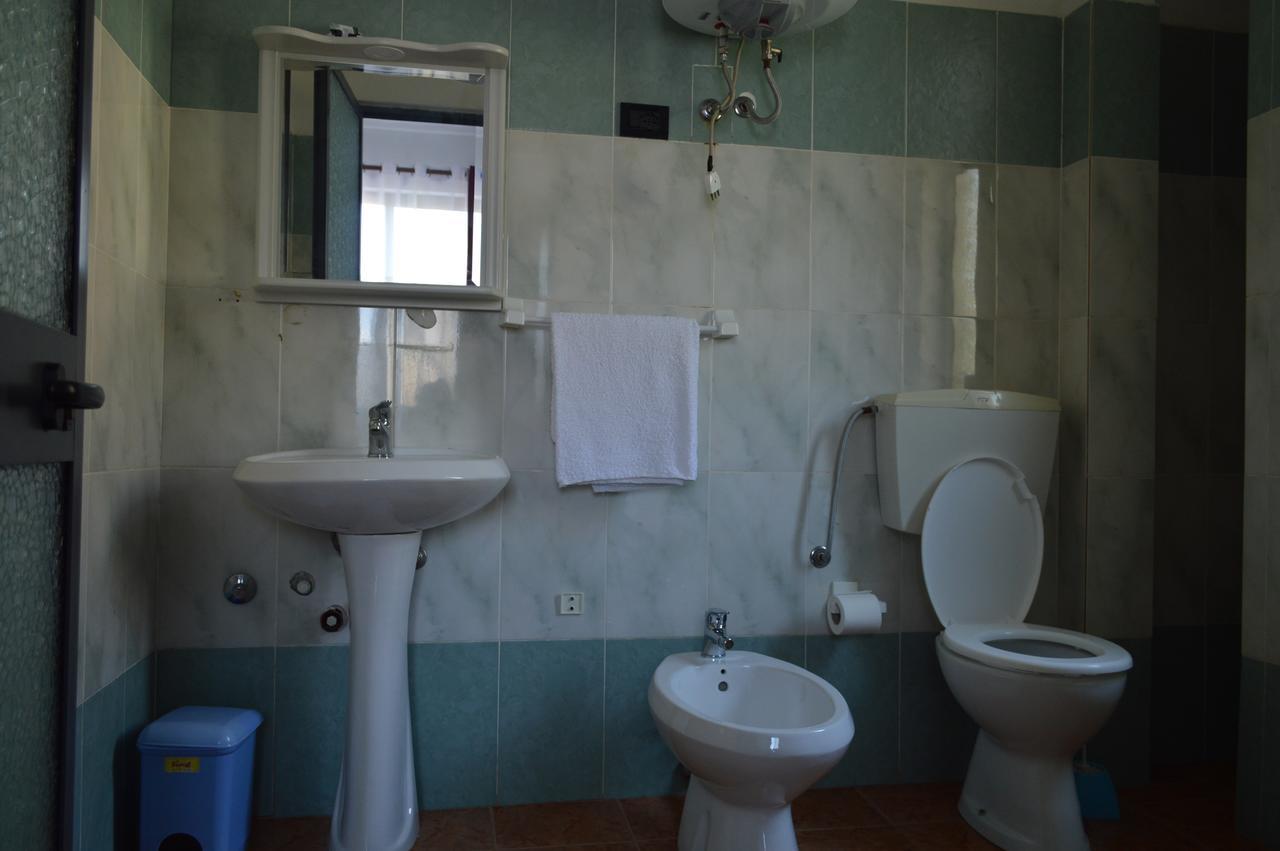 Hotel Bolonja Shëngjin Extérieur photo
