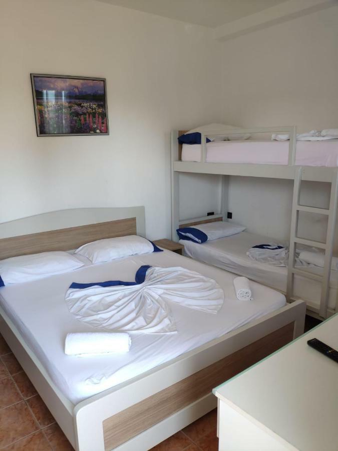 Hotel Bolonja Shëngjin Extérieur photo